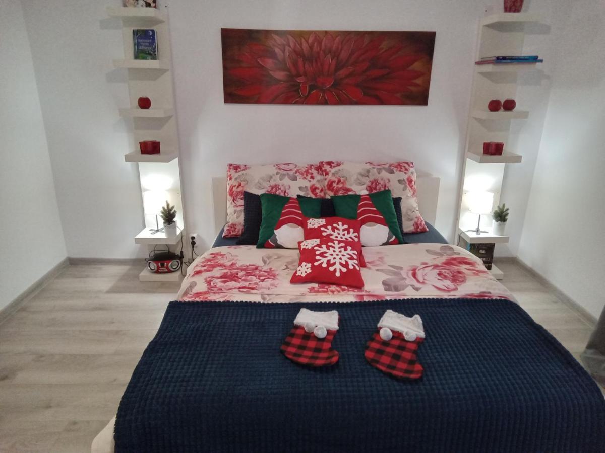 Domek U Kazi Sadowne المظهر الخارجي الصورة